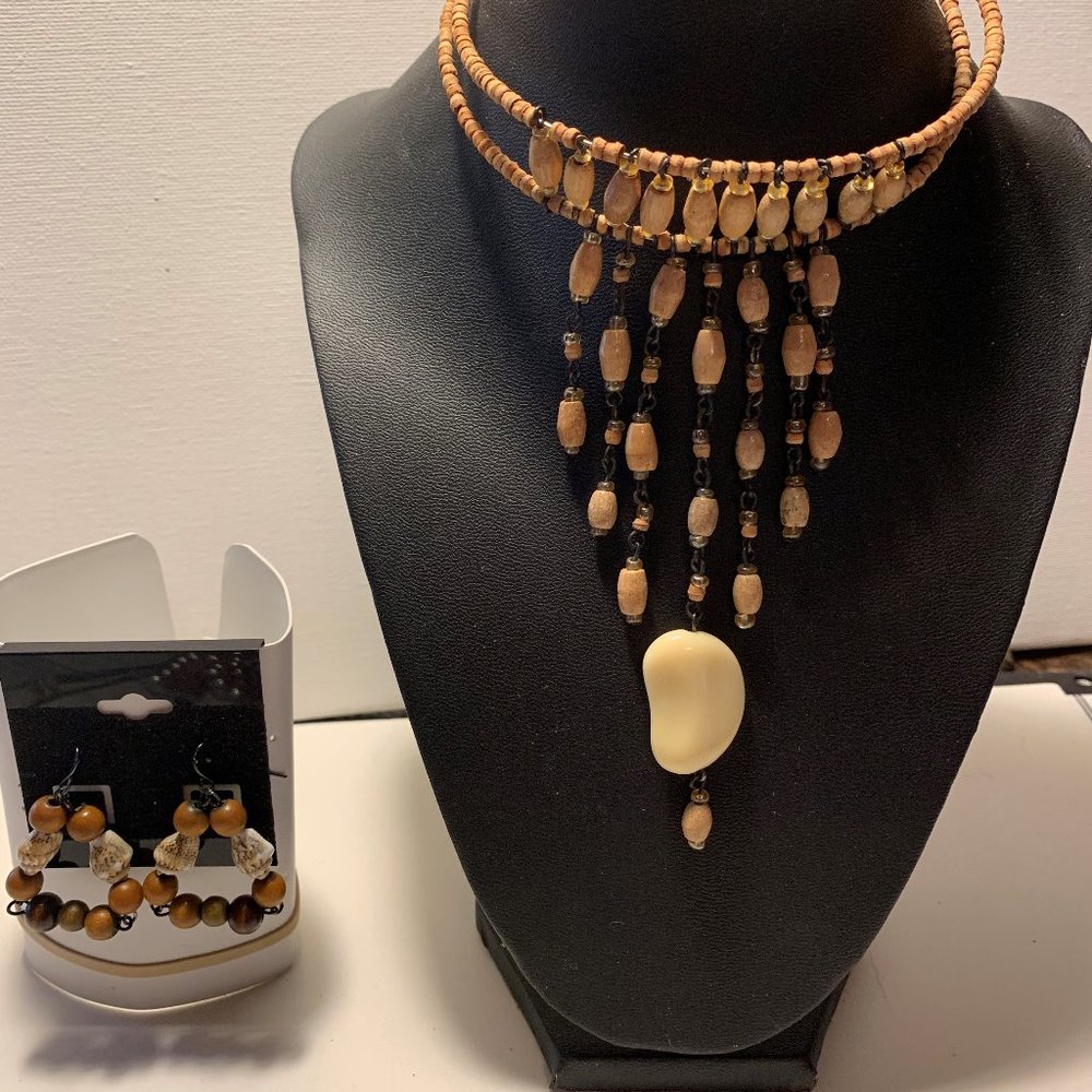 Necklace with earrings